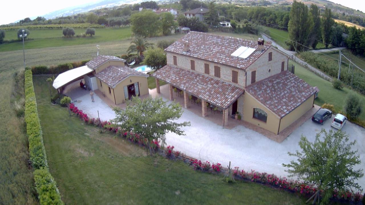 منزل الضيف Castelbellino  في Agriturismo La Vecchia Fonte المظهر الخارجي الصورة